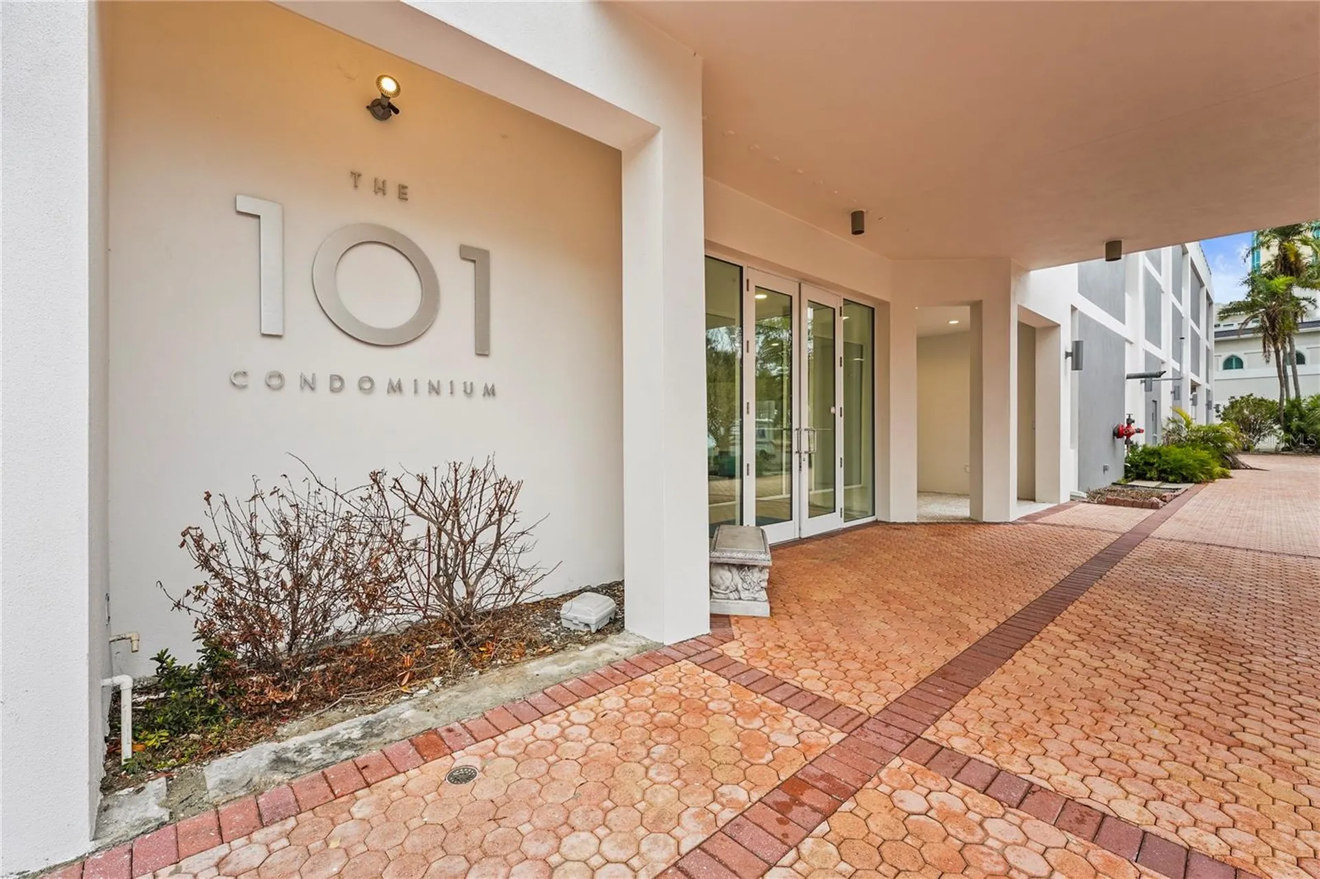 101 S Gulfstream Avenue Sarasota FL 34236