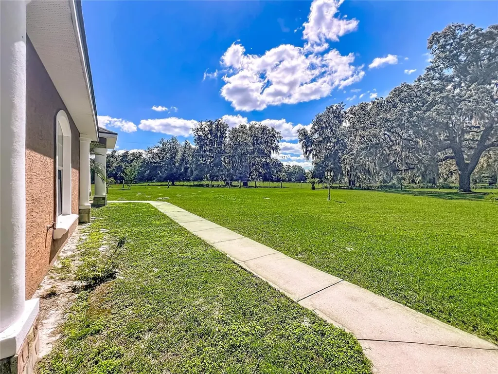 12611 NE 36th Avenue Anthony FL 32617