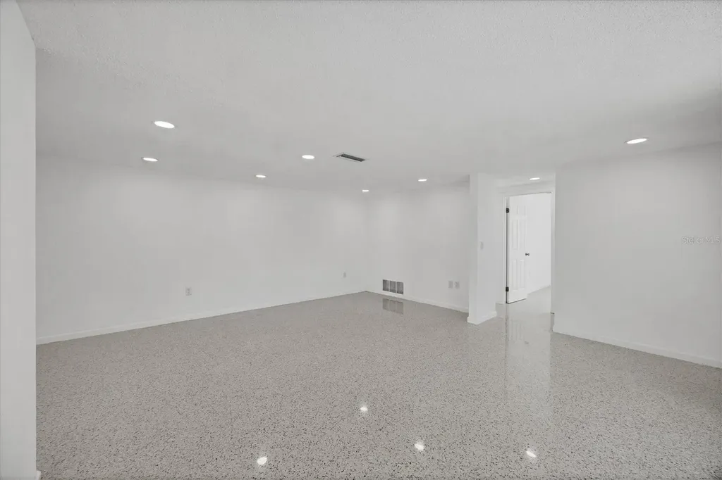 6711 S Lockwood Ridge Road Sarasota FL 34231