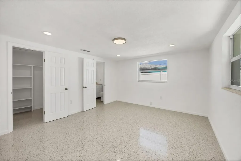 6711 S Lockwood Ridge Road Sarasota FL 34231