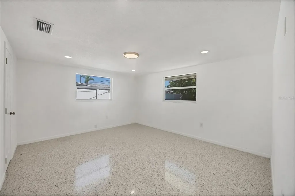 6711 S Lockwood Ridge Road Sarasota FL 34231