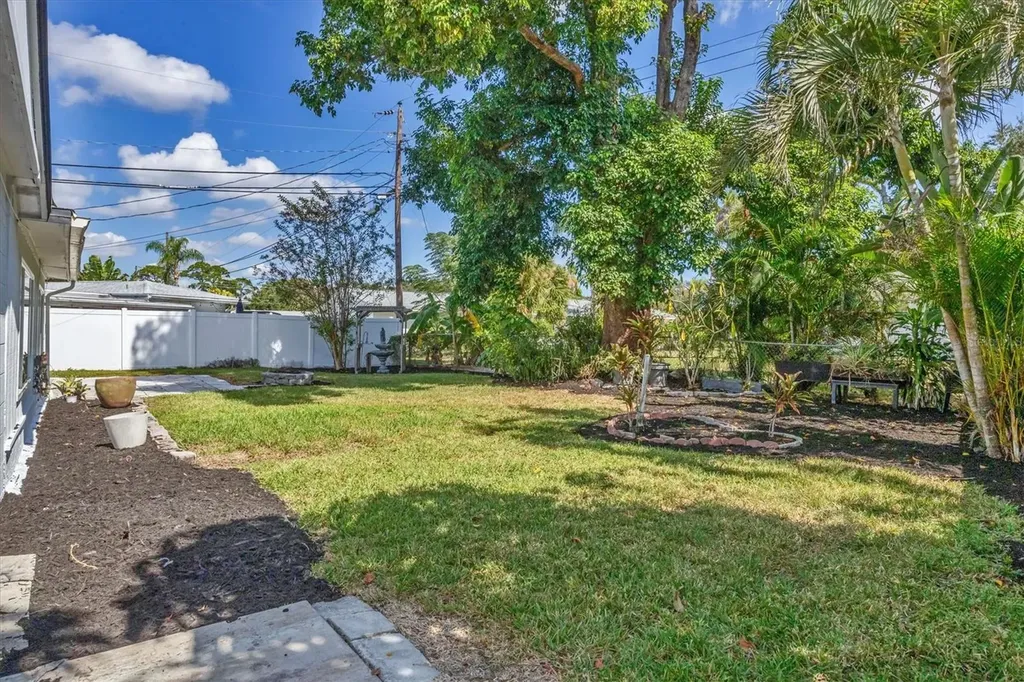 6711 S Lockwood Ridge Road Sarasota FL 34231