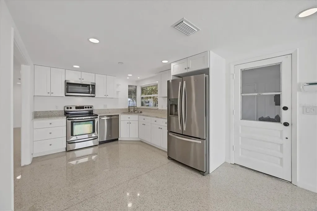 6711 S Lockwood Ridge Road Sarasota FL 34231