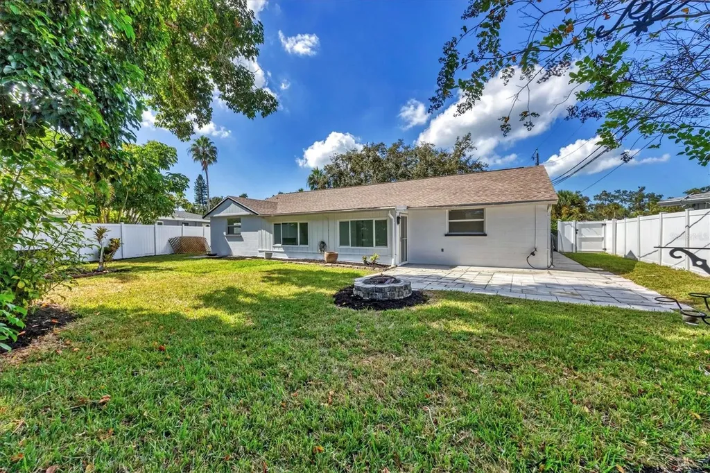 6711 S Lockwood Ridge Road Sarasota FL 34231