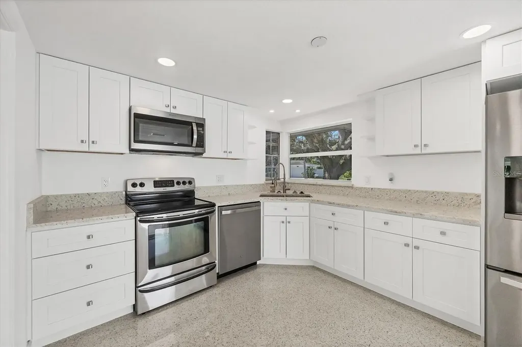6711 S Lockwood Ridge Road Sarasota FL 34231