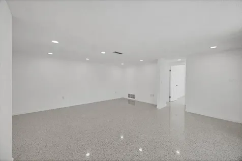 6711 S Lockwood Ridge Road Sarasota FL 34231