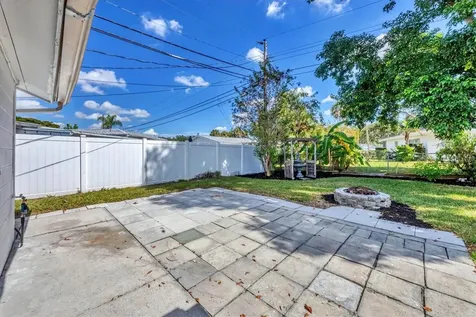 6711 S Lockwood Ridge Road Sarasota FL 34231