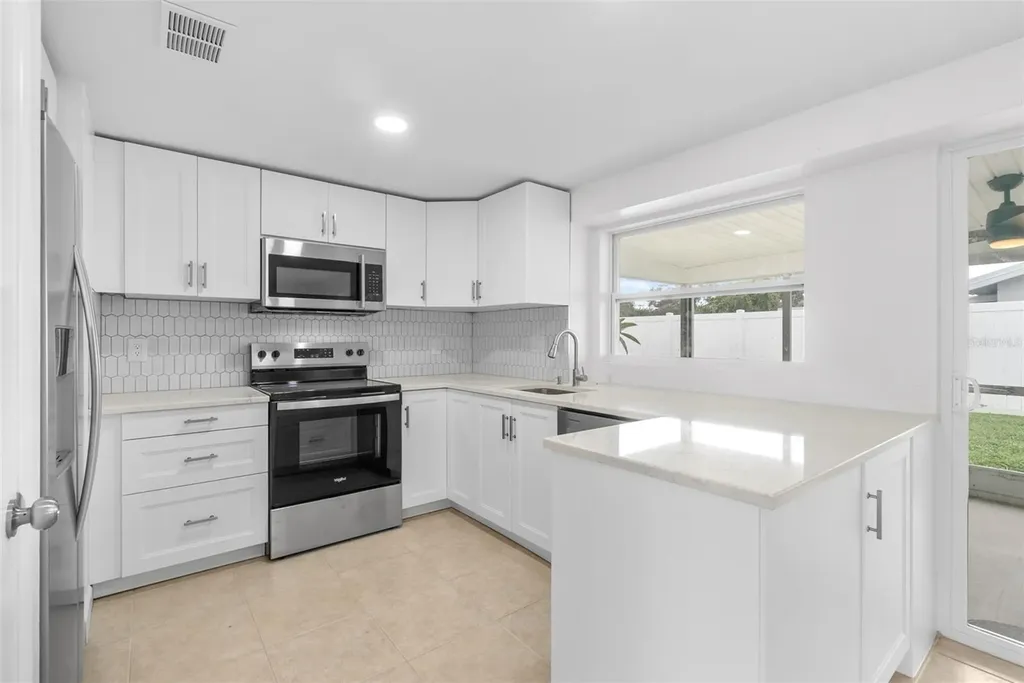 504 Red Mangrove Lane Apollo Beach FL 33572