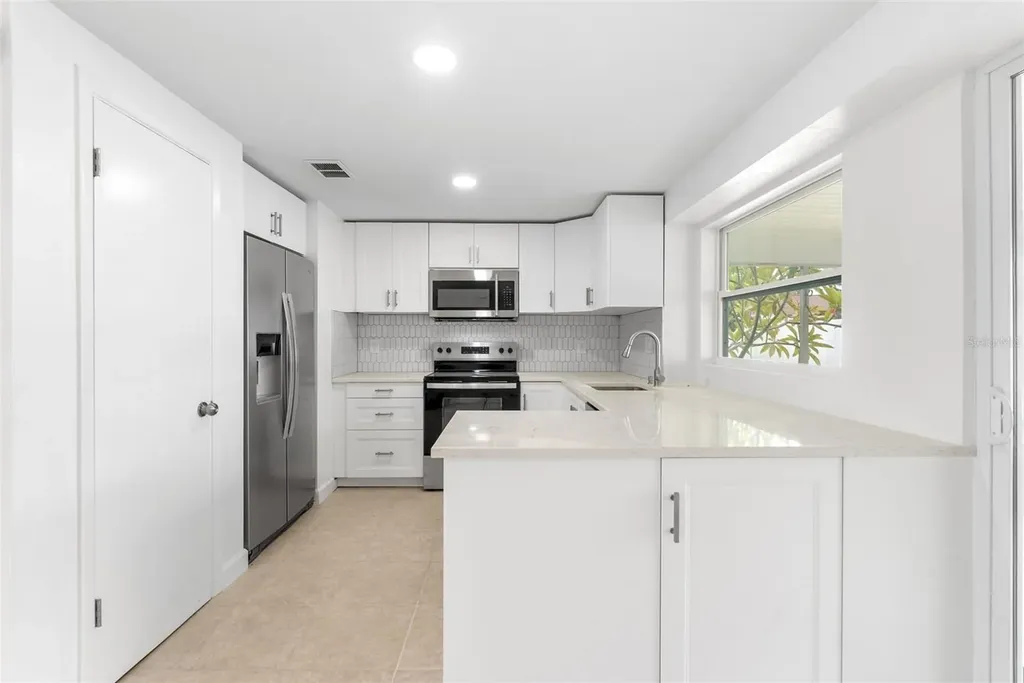 504 Red Mangrove Lane Apollo Beach FL 33572