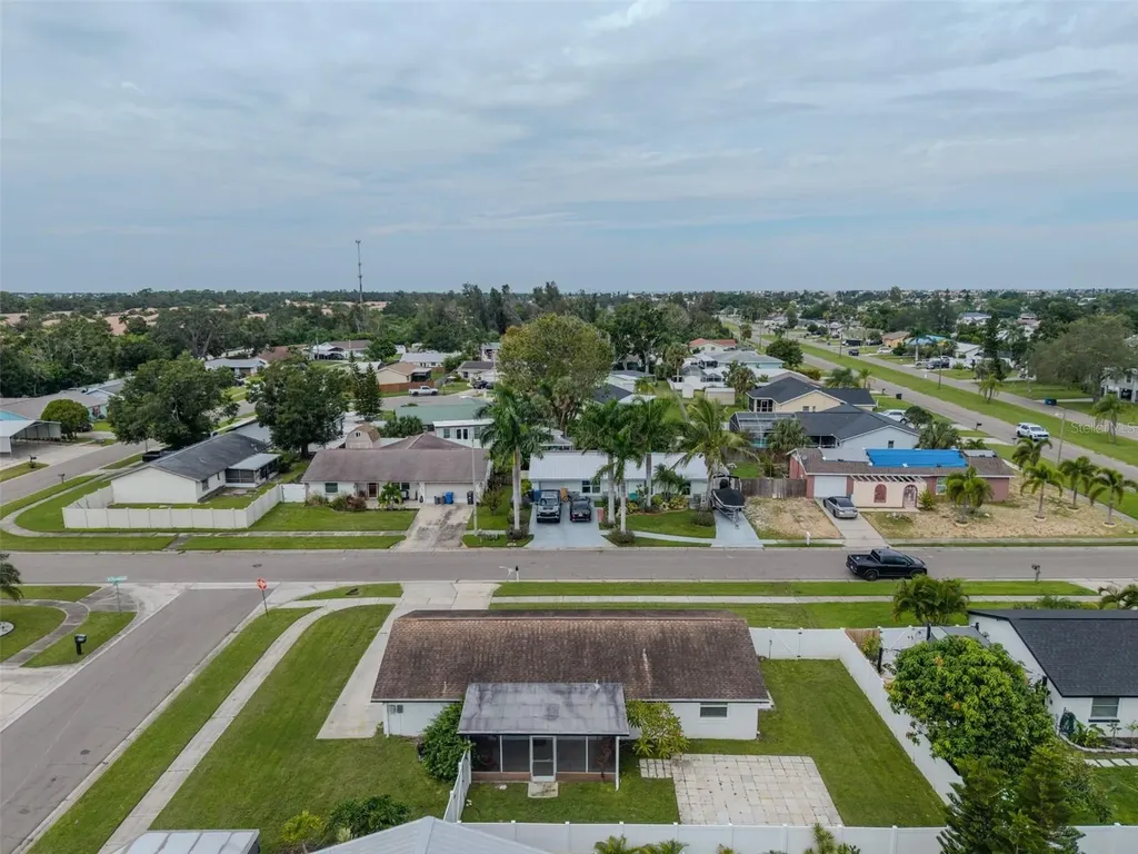 504 Red Mangrove Lane Apollo Beach FL 33572