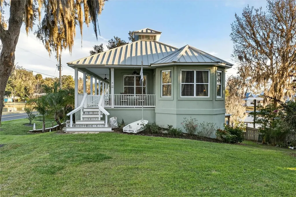 301 Saratoga Drive Satsuma FL 32189