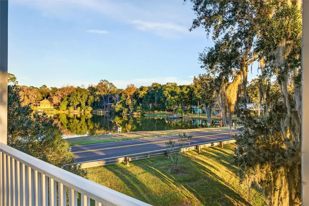 301 Saratoga Drive Satsuma FL 32189