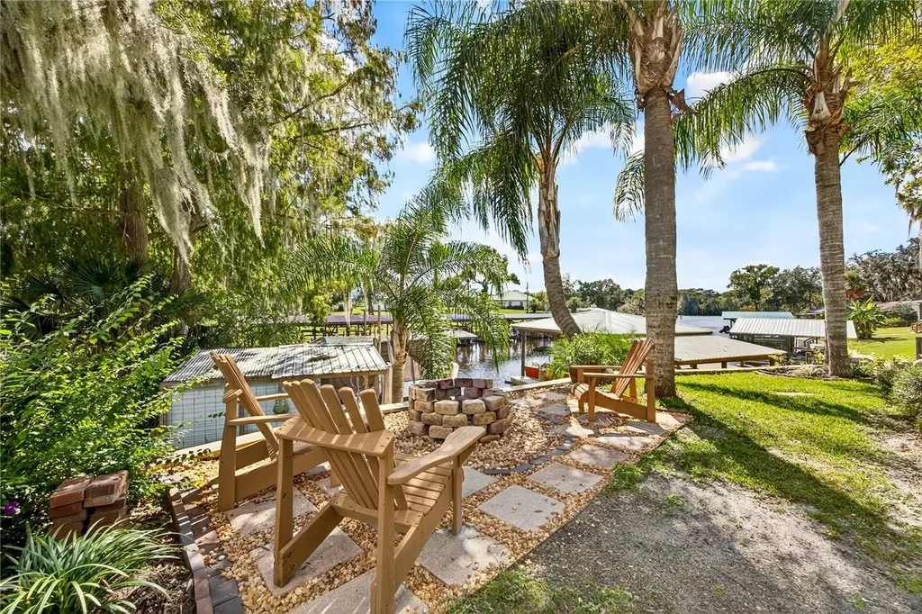 301 Saratoga Drive Satsuma FL 32189