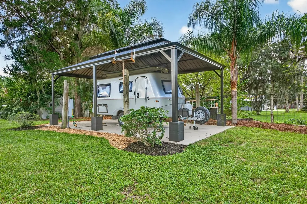 301 Saratoga Drive Satsuma FL 32189