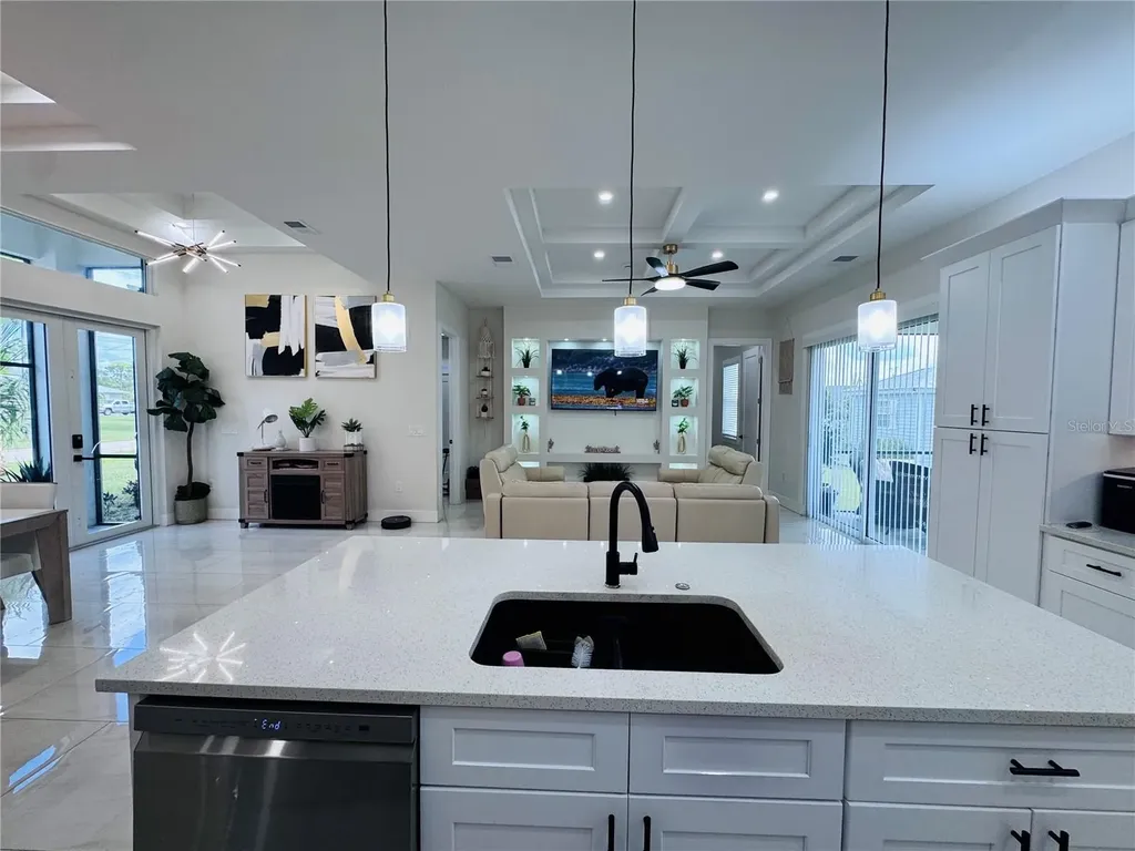 528 Jacaranda Parkway E Cape Coral FL 33909