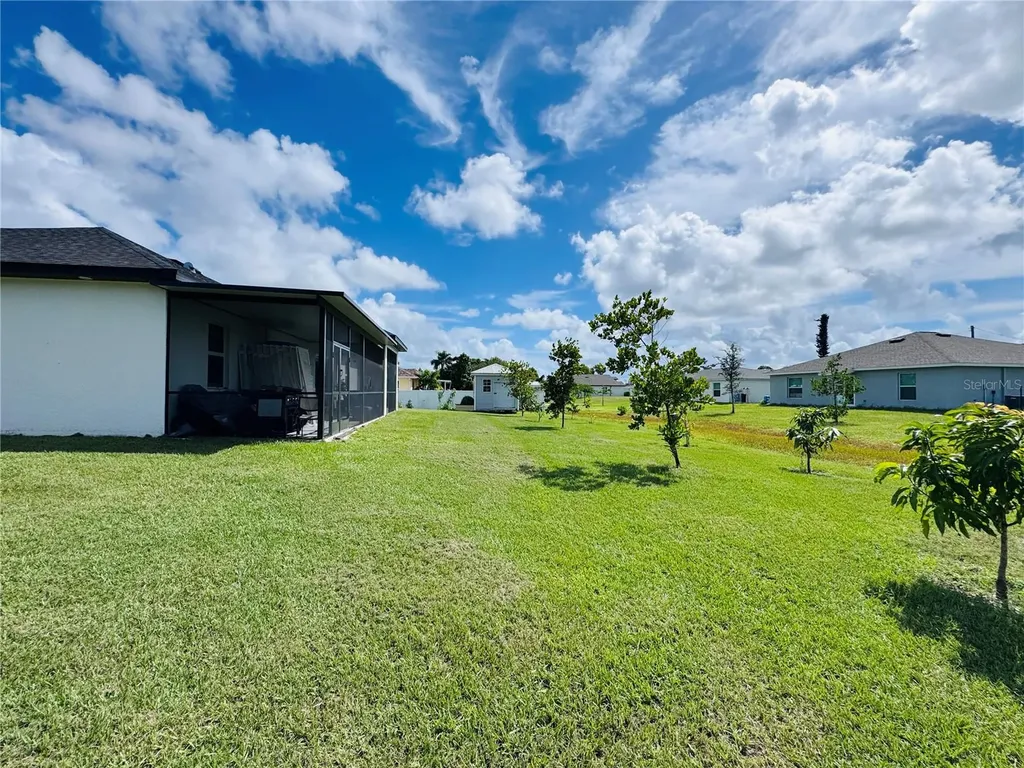 528 Jacaranda Parkway E Cape Coral FL 33909