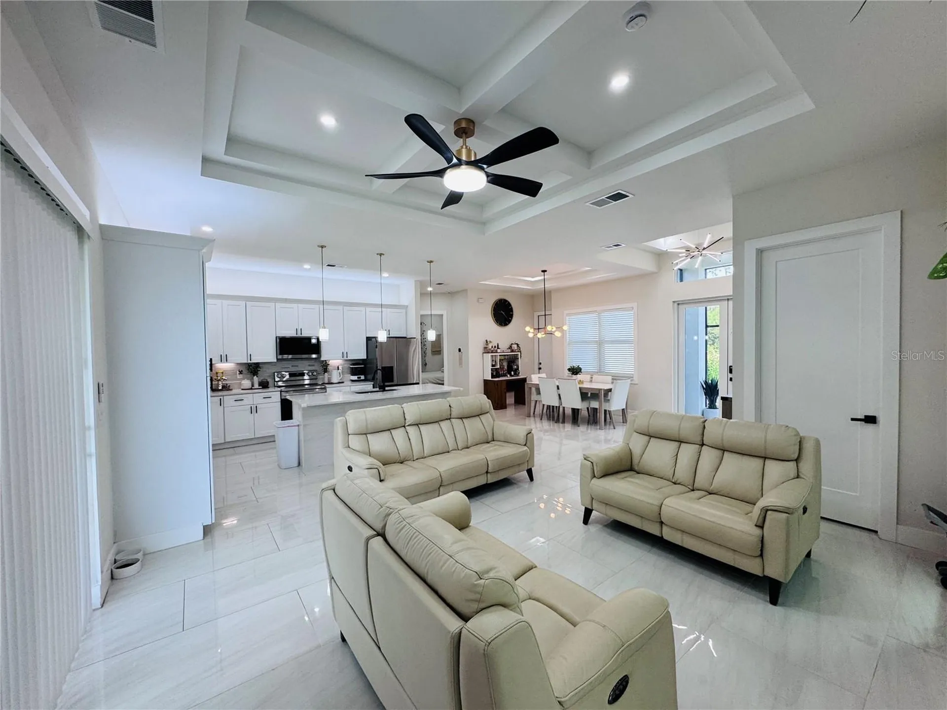 528 Jacaranda Parkway E Cape Coral FL 33909