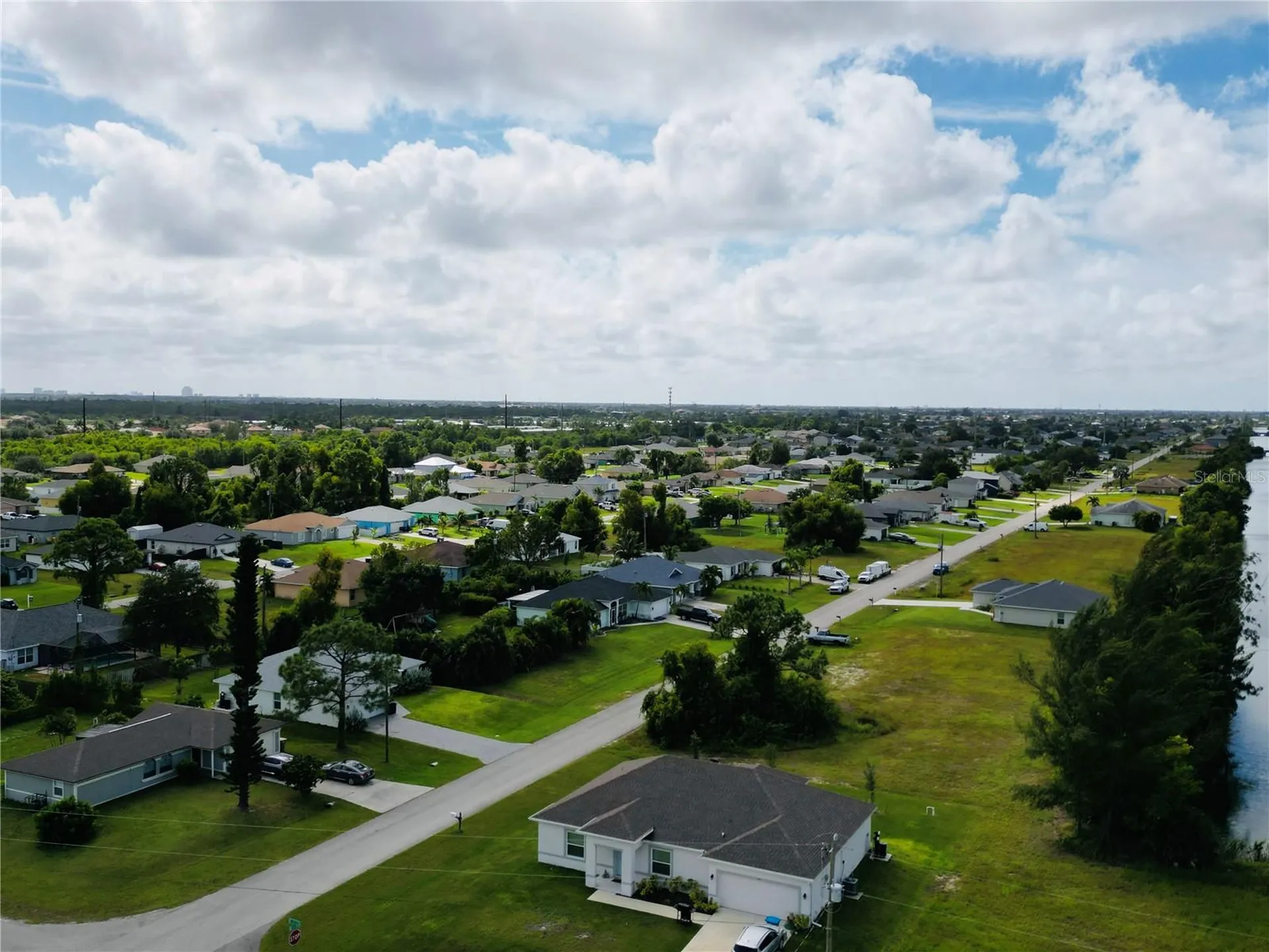 528 Jacaranda Parkway E Cape Coral FL 33909