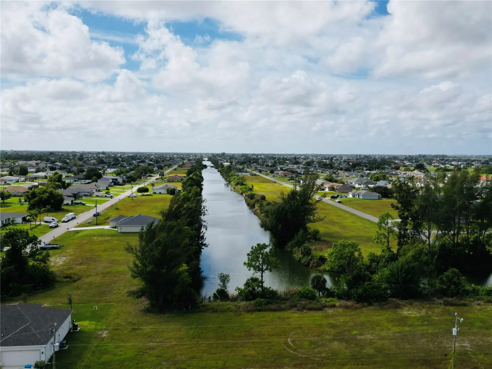 528 Jacaranda Parkway E Cape Coral FL 33909