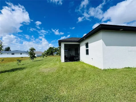 528 Jacaranda Parkway E Cape Coral FL 33909