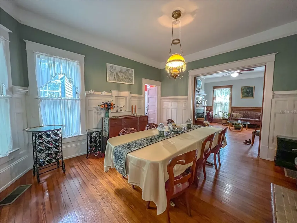 516 NE 4th Street Gainesville FL 32601