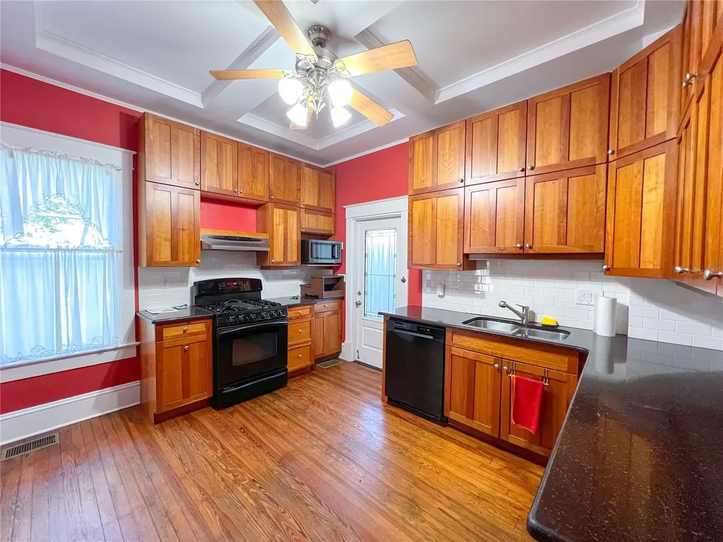 516 NE 4th Street Gainesville FL 32601
