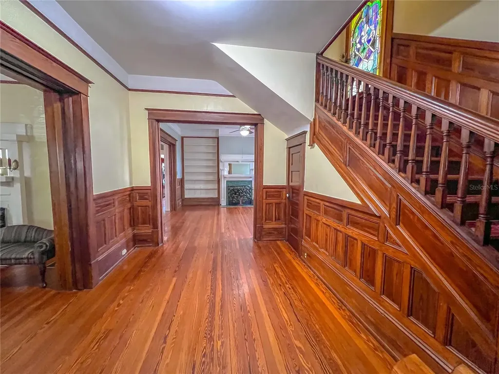 516 NE 4th Street Gainesville FL 32601