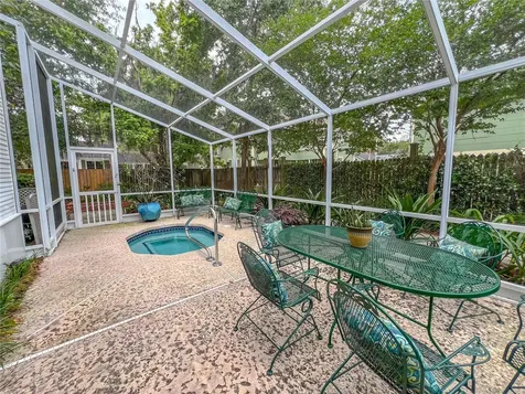 516 NE 4th Street Gainesville FL 32601
