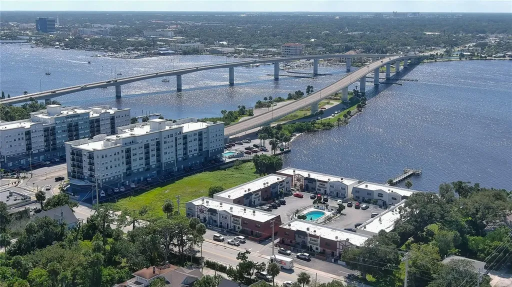 625 N Halifax Avenue Daytona Beach FL 32118