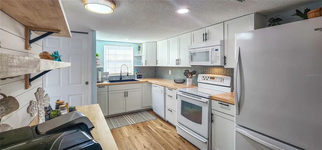 625 N Halifax Avenue Daytona Beach FL 32118