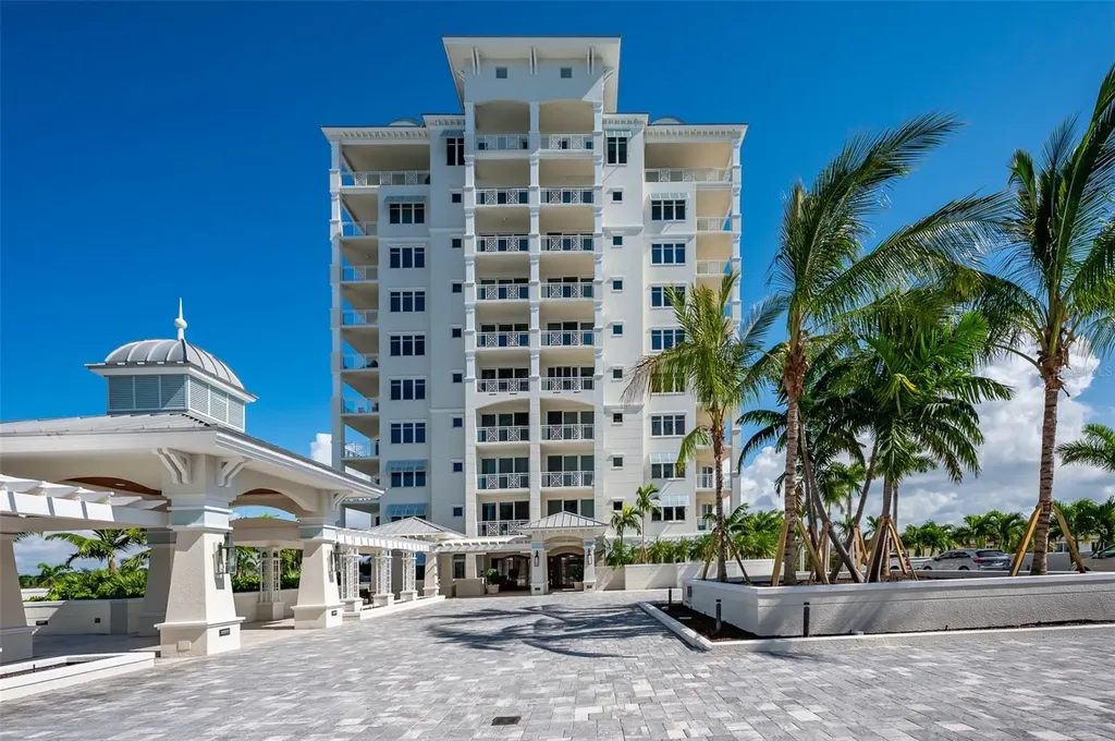 2050 Benjamin Franklin Drive Sarasota FL 34236