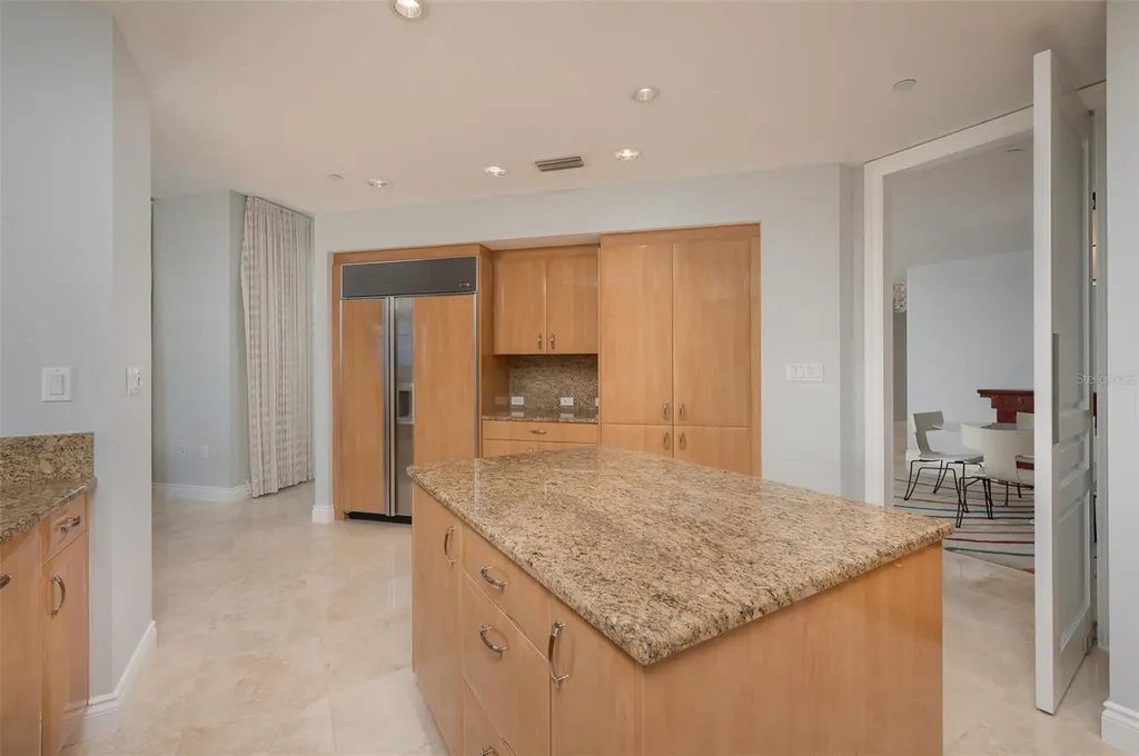 2050 Benjamin Franklin Drive Sarasota FL 34236