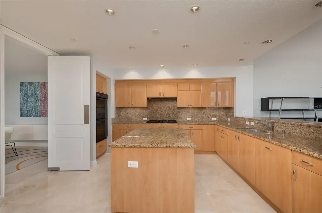 2050 Benjamin Franklin Drive Sarasota FL 34236