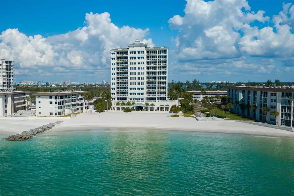 2050 Benjamin Franklin Drive Sarasota FL 34236