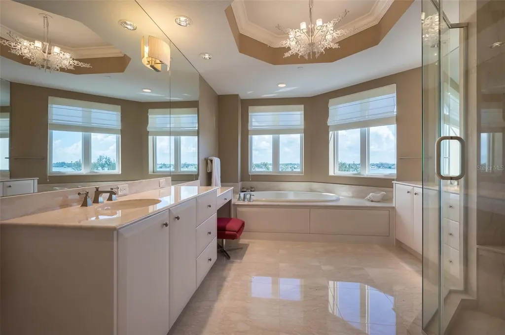 2050 Benjamin Franklin Drive Sarasota FL 34236