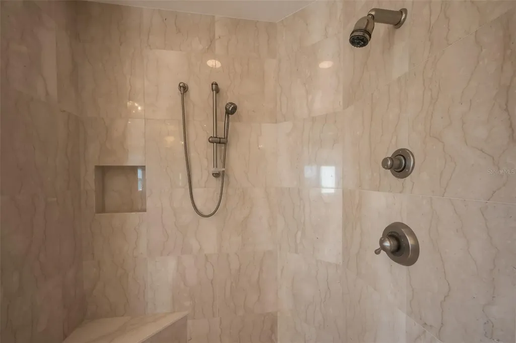 2050 Benjamin Franklin Drive Sarasota FL 34236