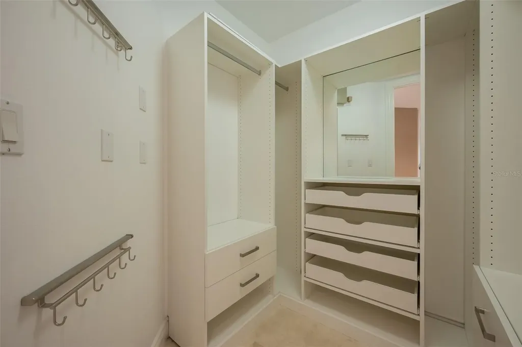 2050 Benjamin Franklin Drive Sarasota FL 34236