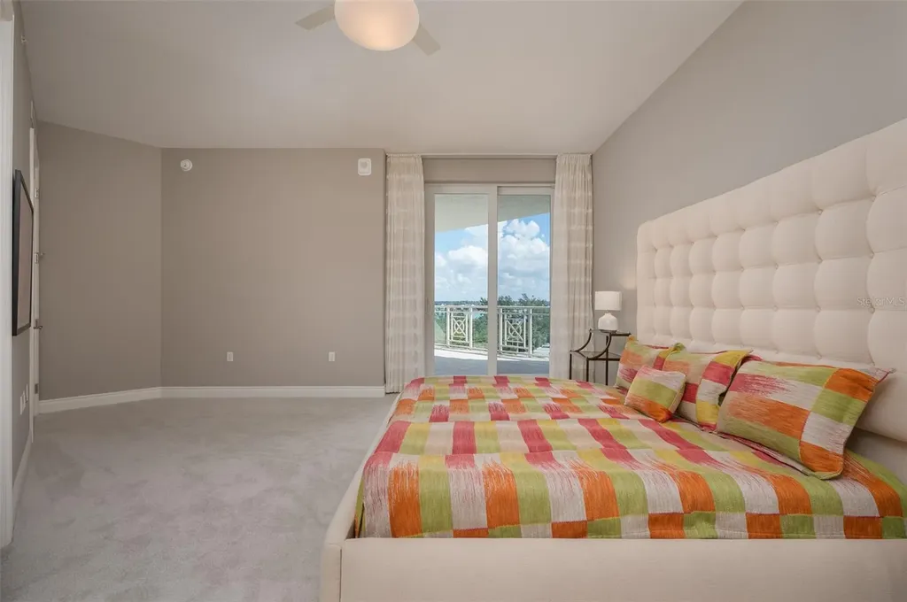 2050 Benjamin Franklin Drive Sarasota FL 34236