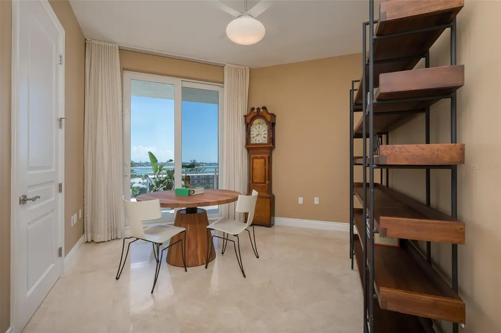 2050 Benjamin Franklin Drive Sarasota FL 34236