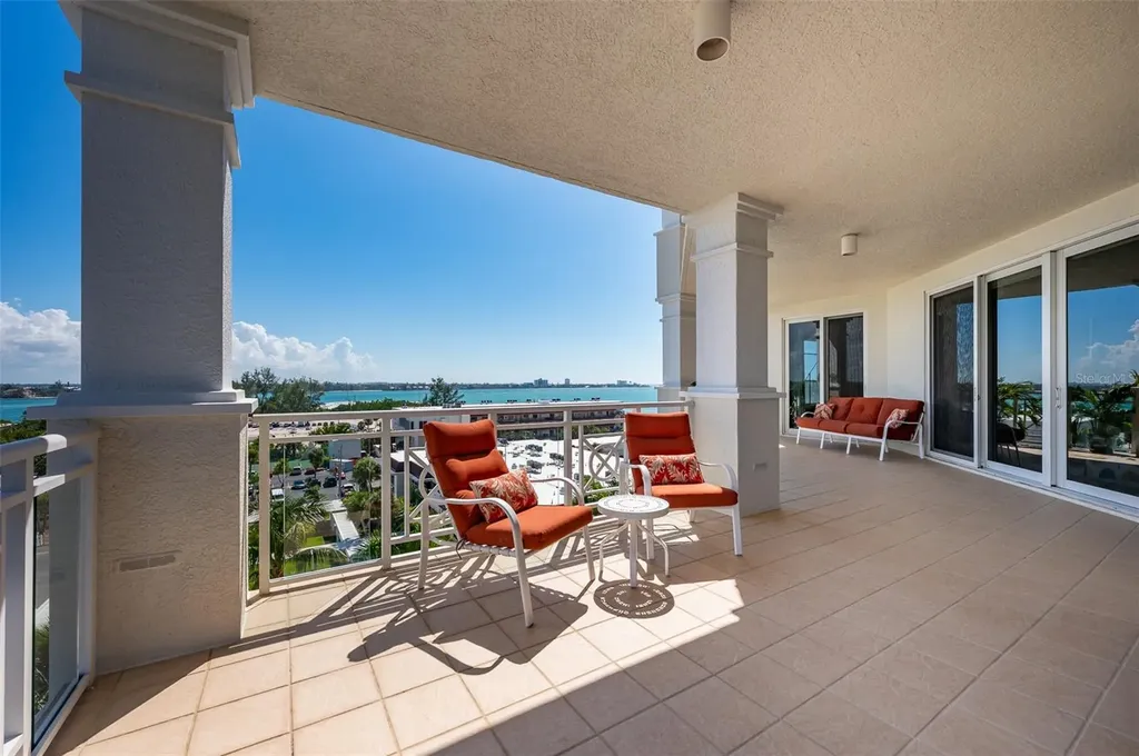 2050 Benjamin Franklin Drive Sarasota FL 34236