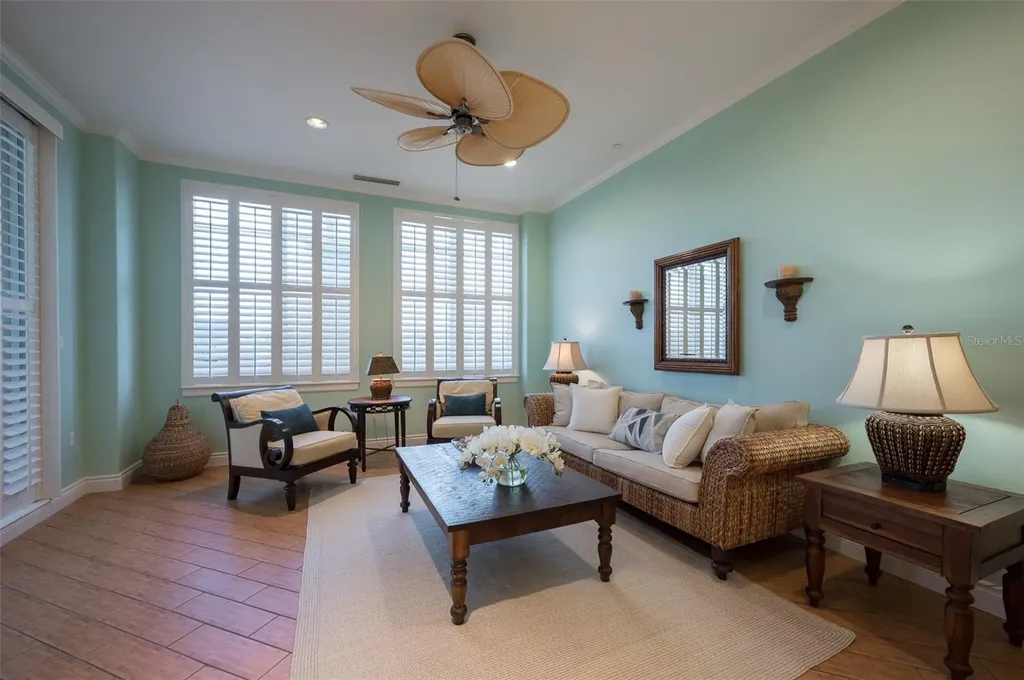 2050 Benjamin Franklin Drive Sarasota FL 34236