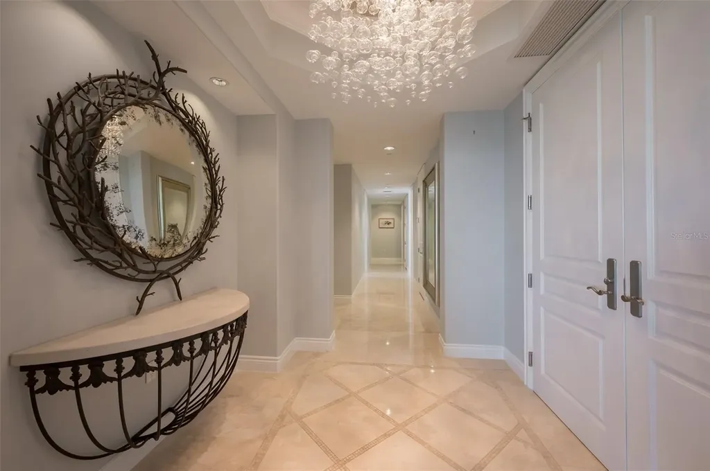 2050 Benjamin Franklin Drive Sarasota FL 34236