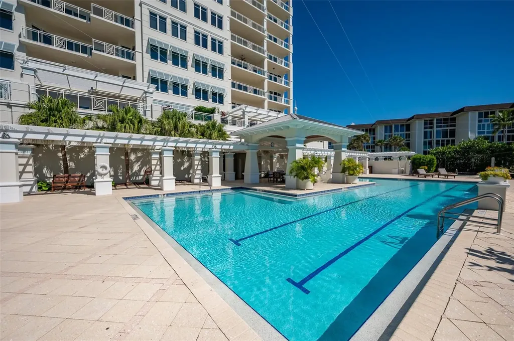 2050 Benjamin Franklin Drive Sarasota FL 34236