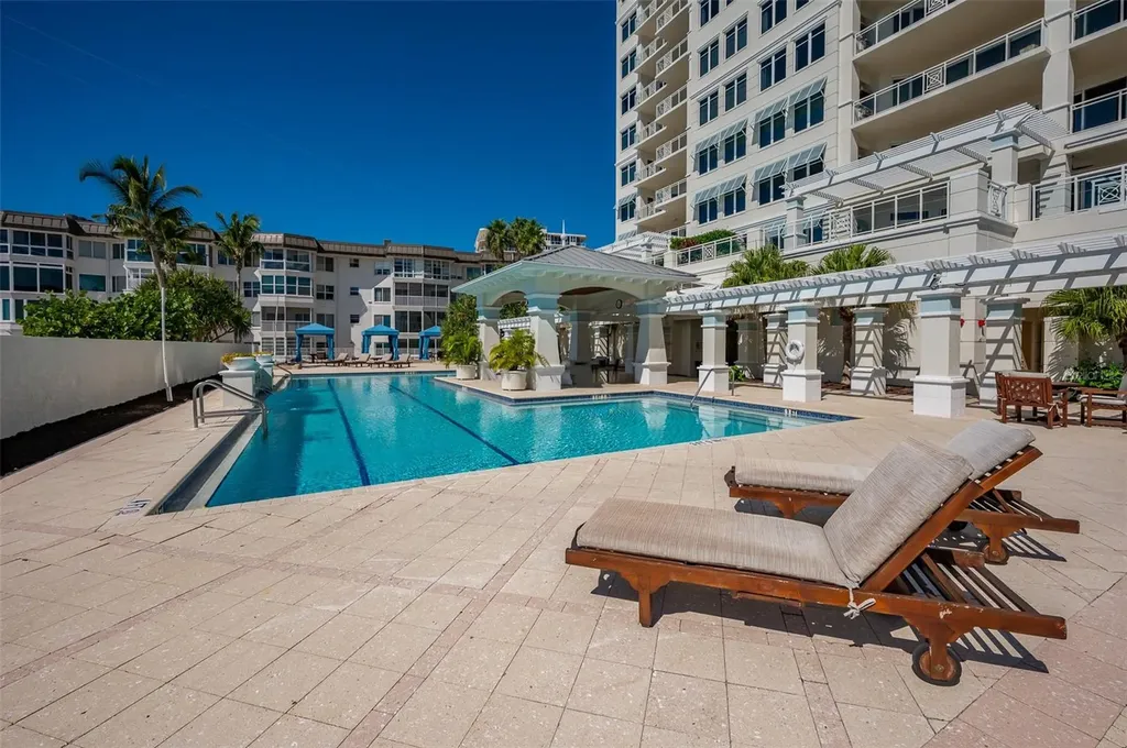 2050 Benjamin Franklin Drive Sarasota FL 34236