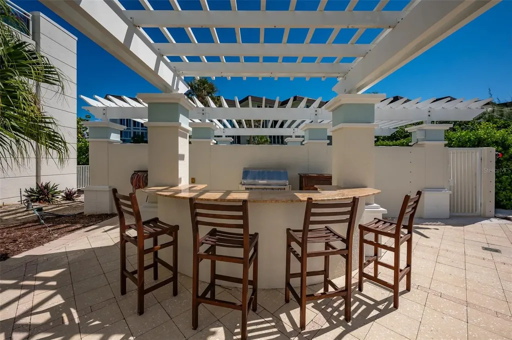 2050 Benjamin Franklin Drive Sarasota FL 34236