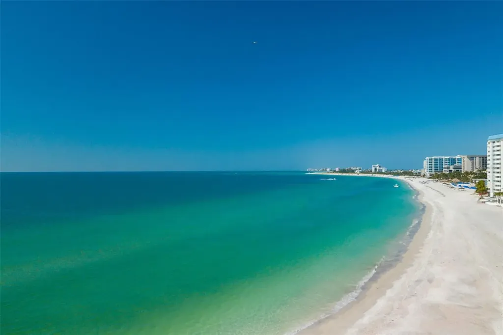 2050 Benjamin Franklin Drive Sarasota FL 34236