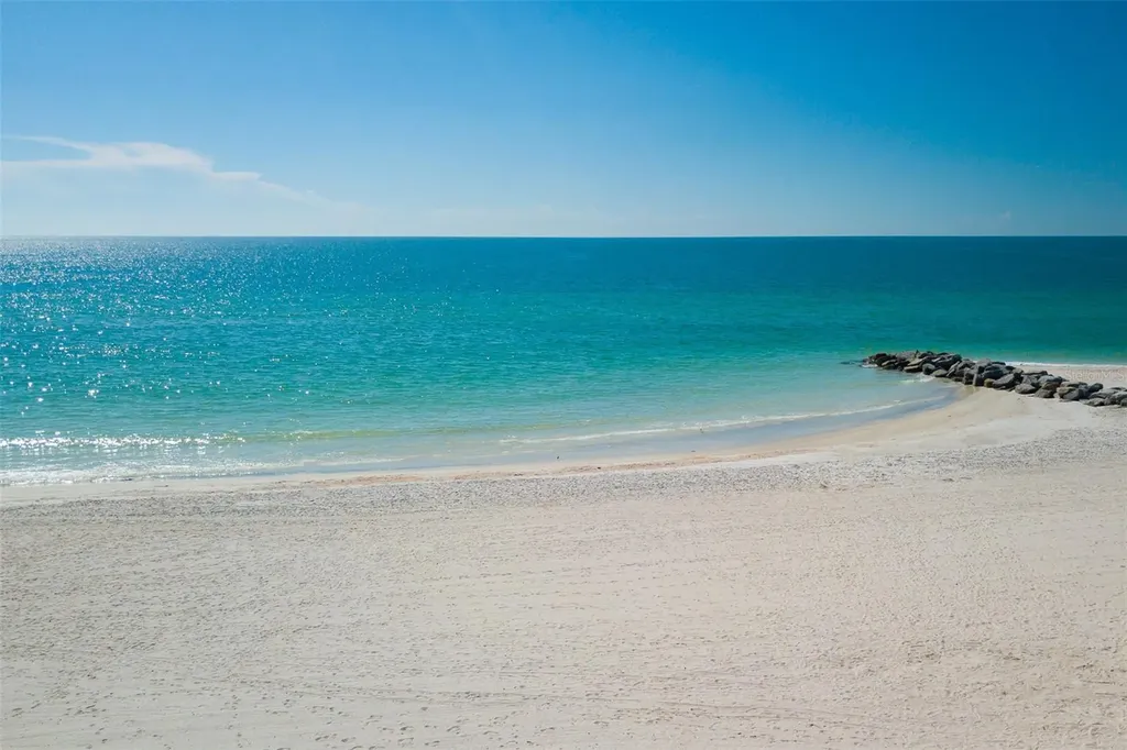 2050 Benjamin Franklin Drive Sarasota FL 34236