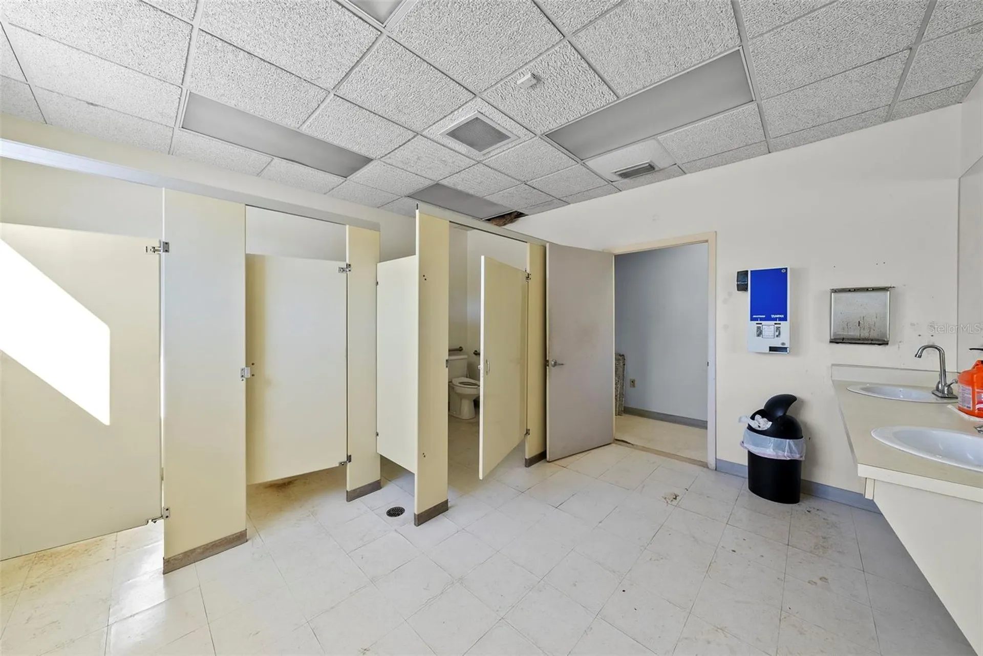 1400 W Bay Drive Largo FL 33770