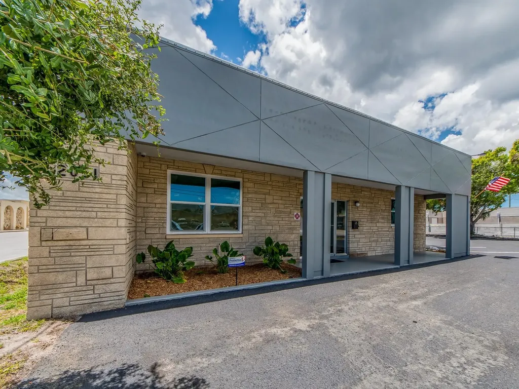 2051 Range Road Clearwater FL 33765