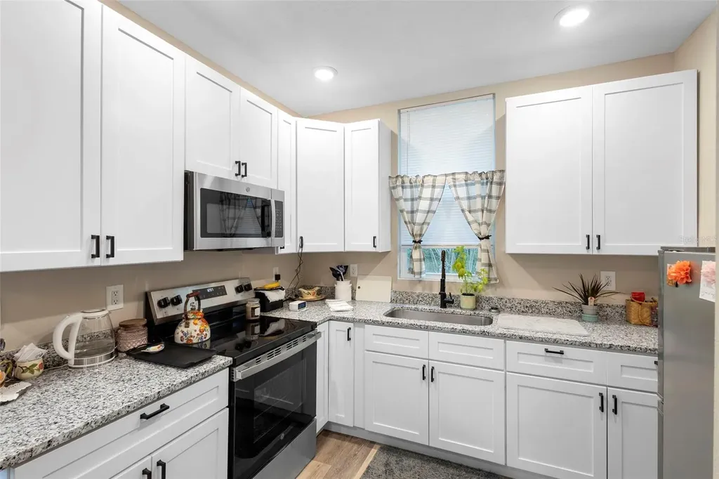 135 S Arlington Avenue Deland FL 32724